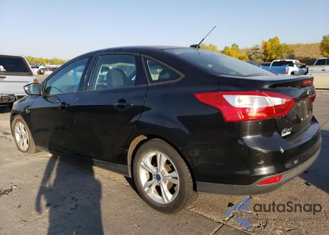 2014 Ford Focus Se z USA, uszkodzony, nr VIN 1FADP3F2XEL392505